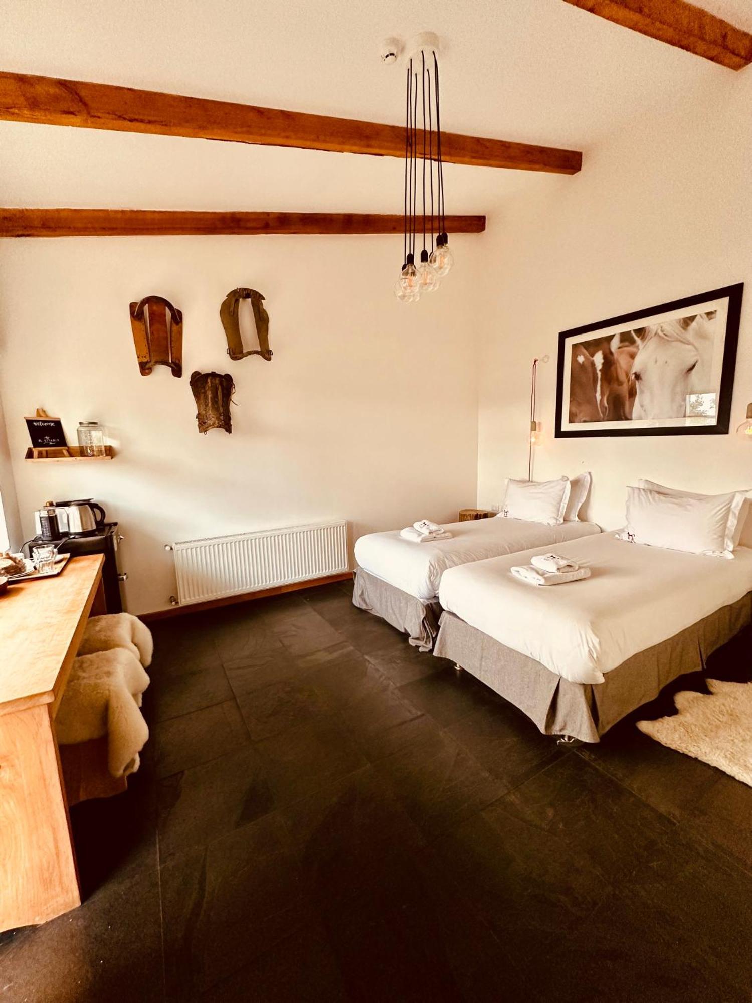 Hotel El Establo